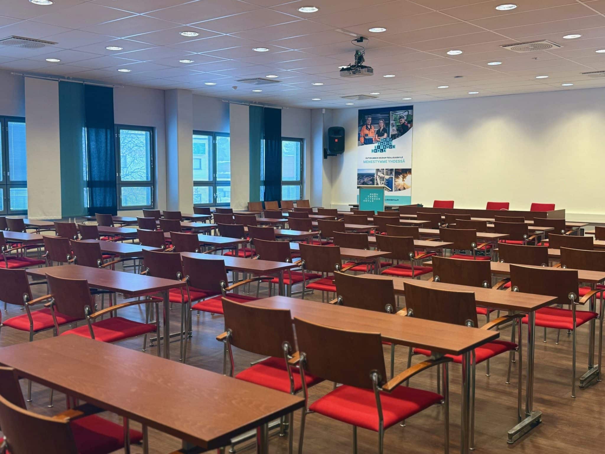 Rikastamo-sali, outokummun teollisuuskylä, auditorio